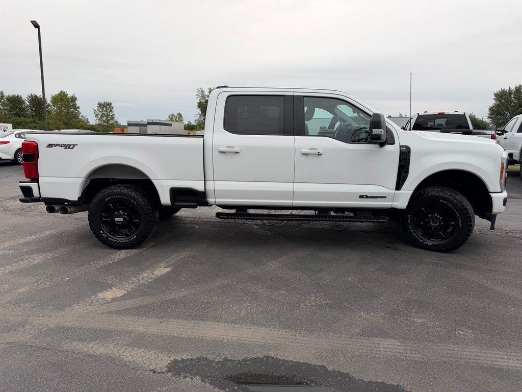 Ford F-250 SD XLT Crew Cab 4WD 2023