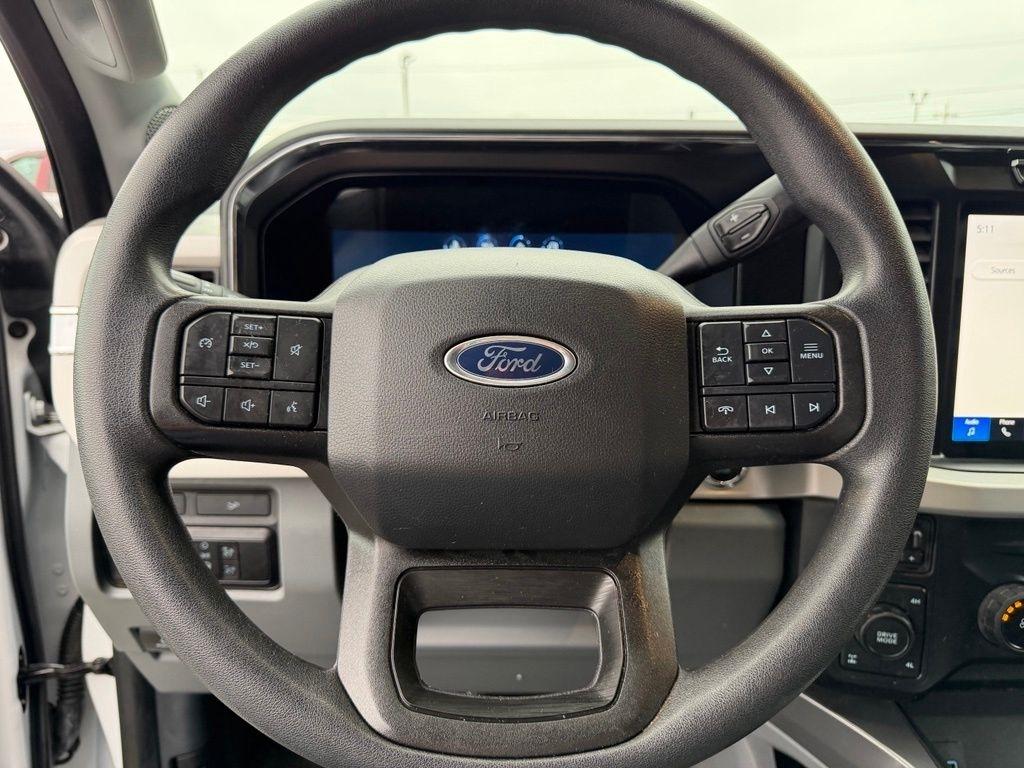 Ford F-250 SD XLT Crew Cab 4WD 2023