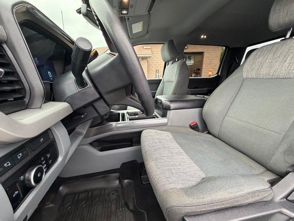 Ford F-250 SD XLT Crew Cab 4WD 2023