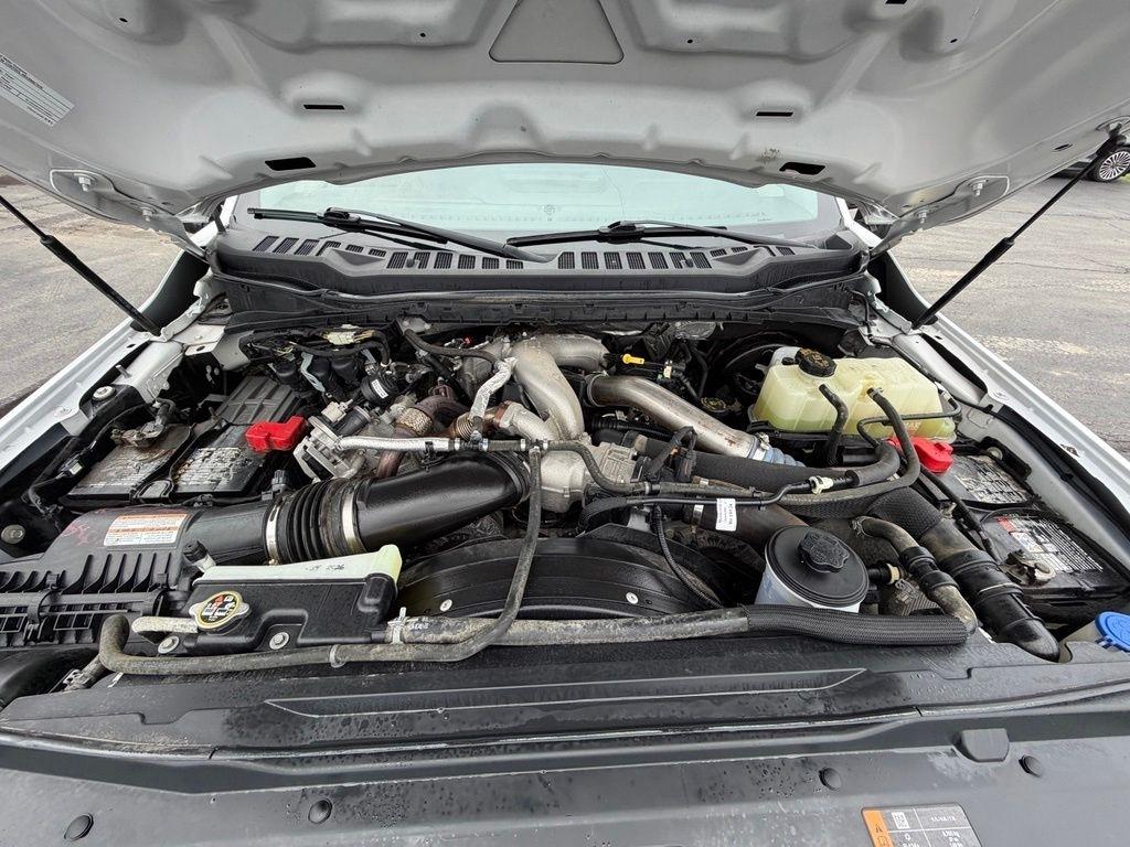 Ford F-250 SD XLT Crew Cab 4WD 2023