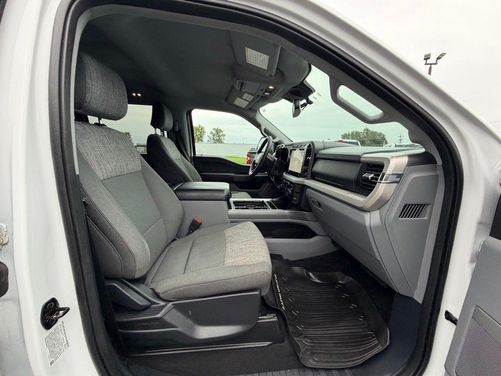 Ford F-250 SD XLT Crew Cab 4WD 2023