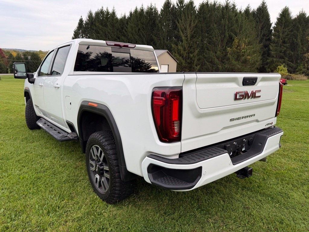 GMC Sierra 2500HD AT4 Crew Cab 4WD 2022