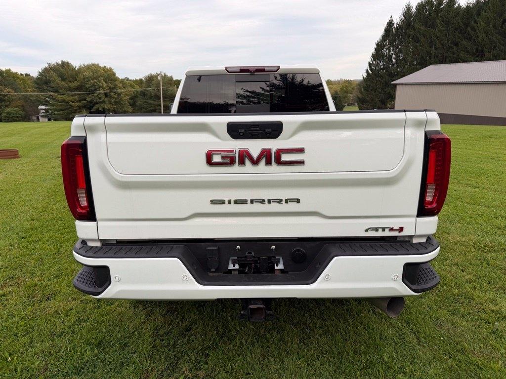 GMC Sierra 2500HD AT4 Crew Cab 4WD 2022