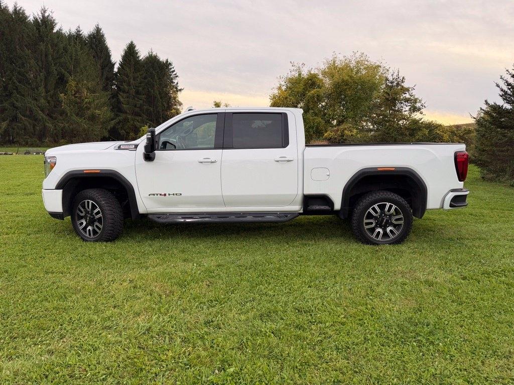 GMC Sierra 2500HD AT4 Crew Cab 4WD 2022