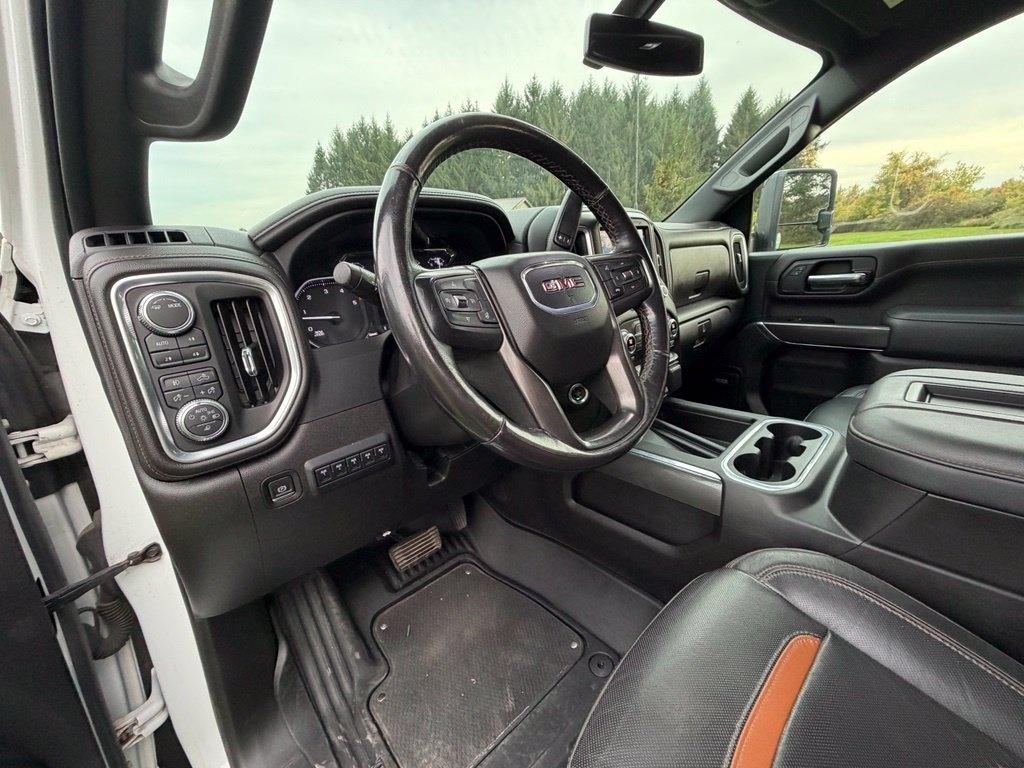 GMC Sierra 2500HD AT4 Crew Cab 4WD 2022