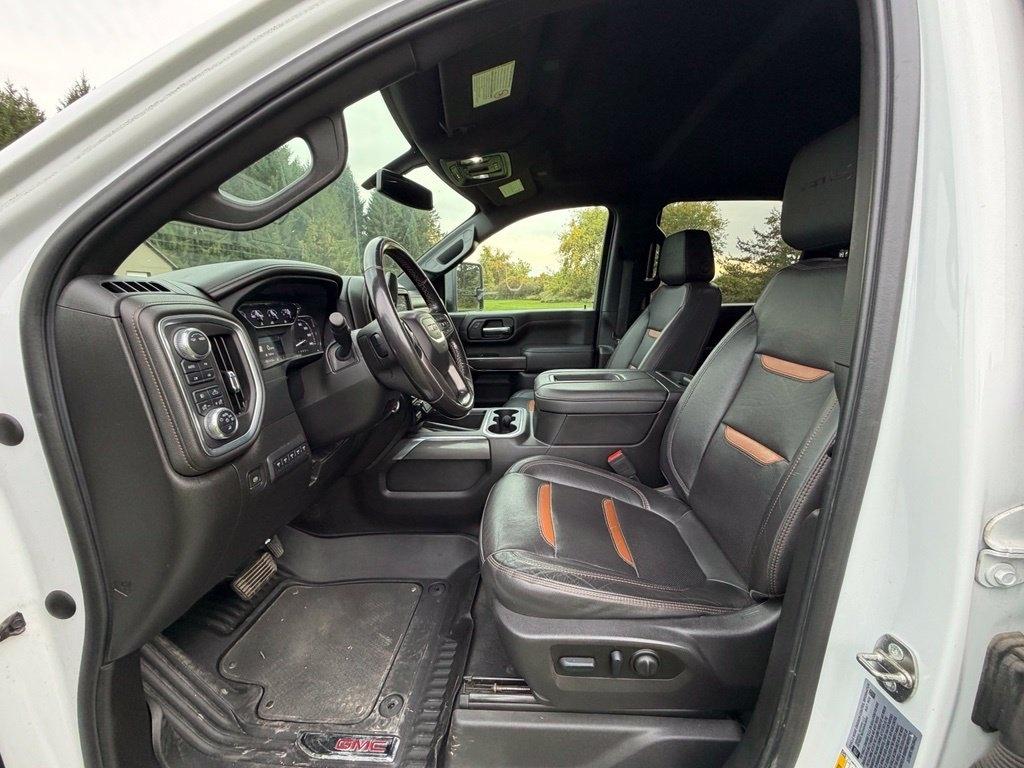 GMC Sierra 2500HD AT4 Crew Cab 4WD 2022