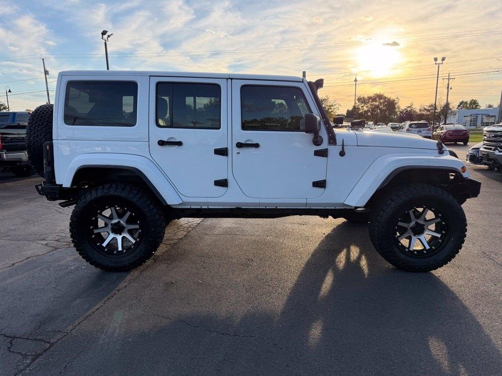 Jeep Wrangler Unlimited Sahara 4WD 2017