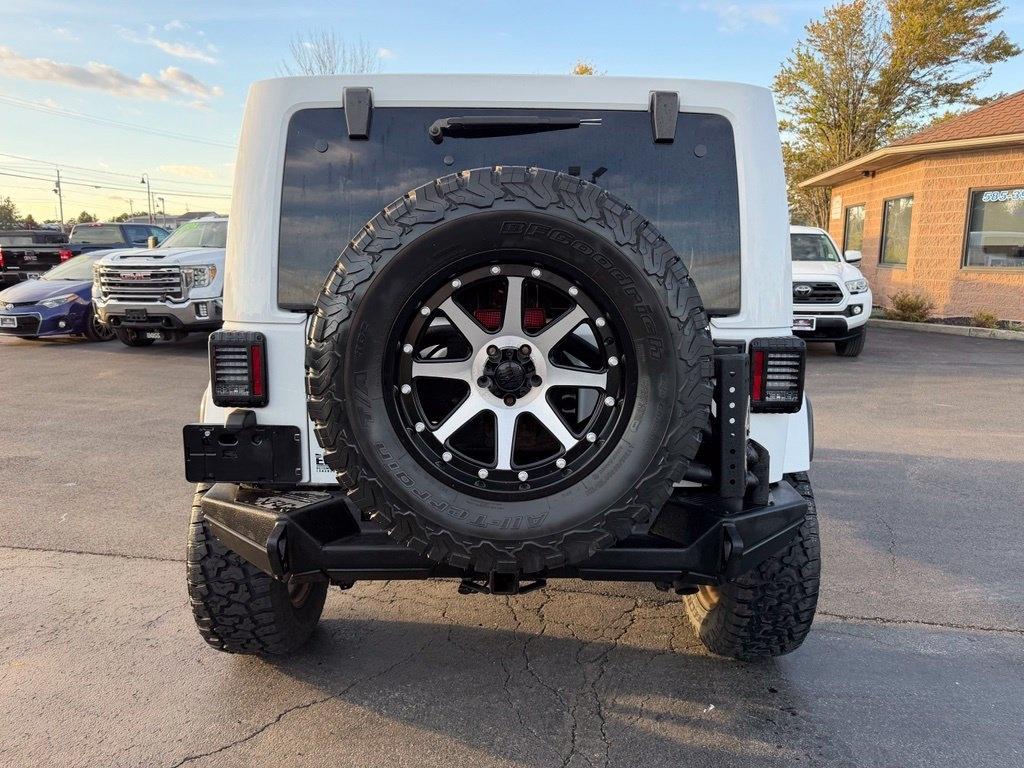 Jeep Wrangler Unlimited Sahara 4WD 2017