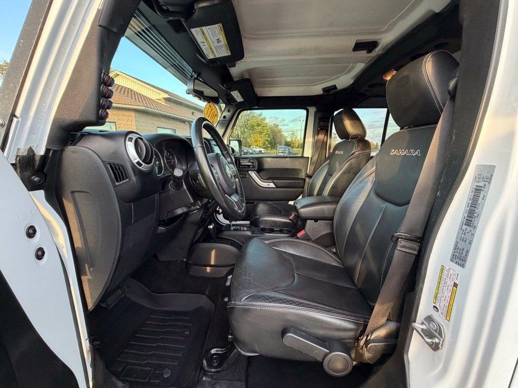 Jeep Wrangler Unlimited Sahara 4WD 2017