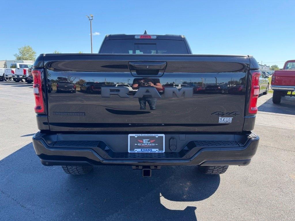 RAM 1500 Big Horn Quad Cab 4WD 2025