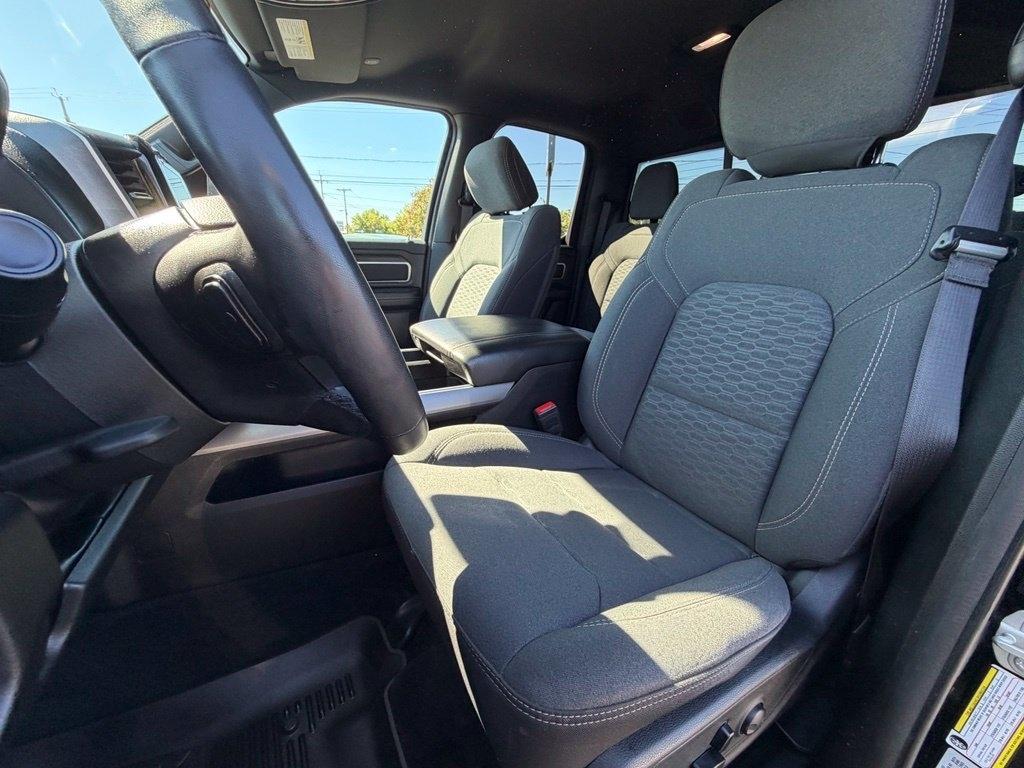 RAM 1500 Big Horn Quad Cab 4WD 2025