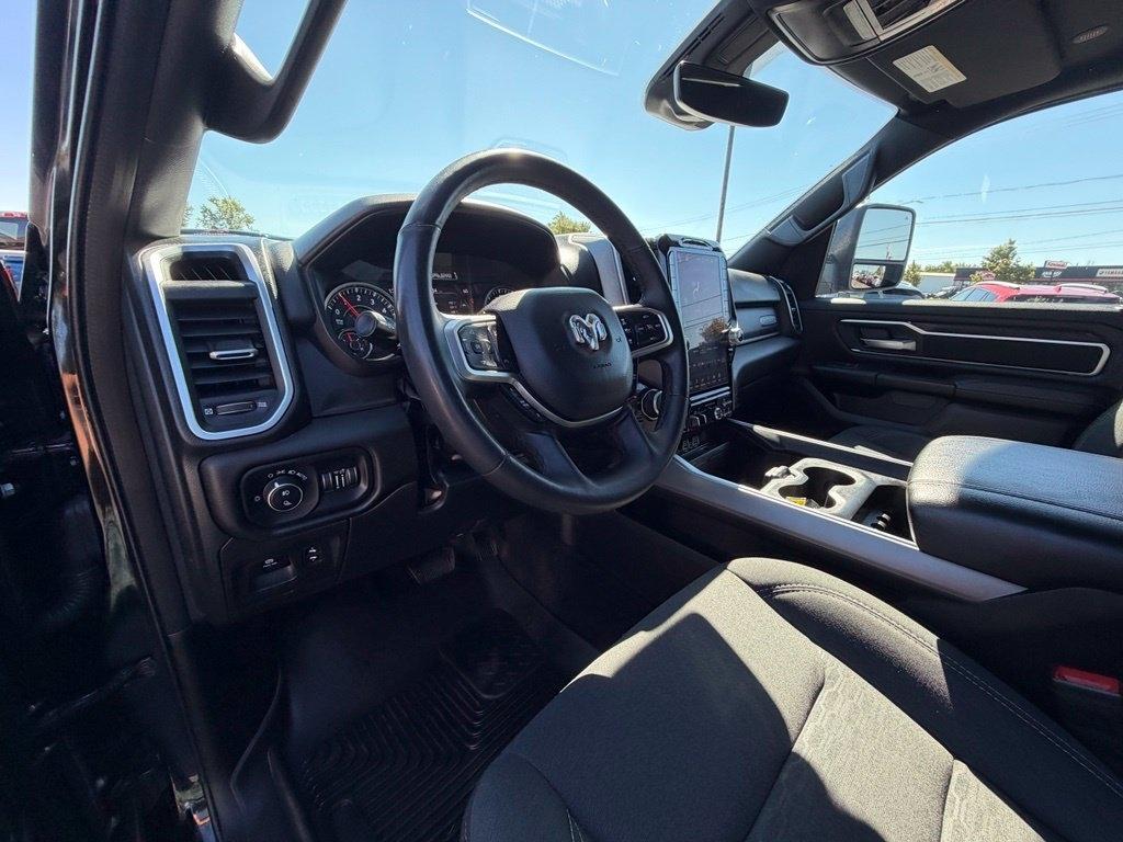 RAM 1500 Big Horn Quad Cab 4WD 2025
