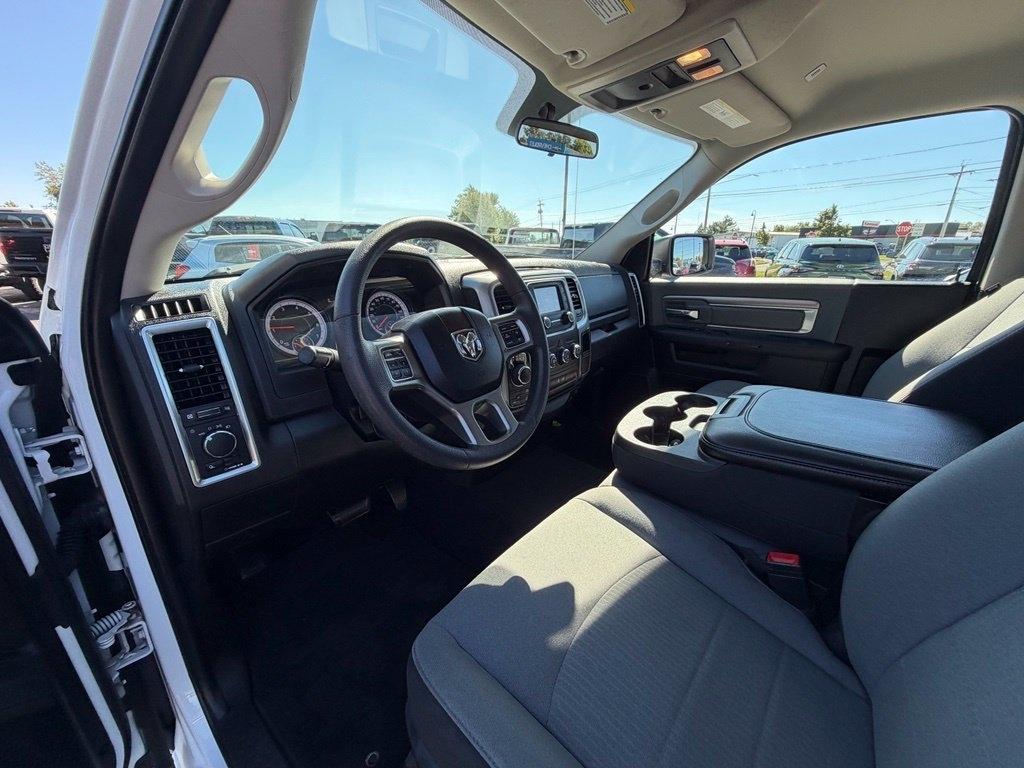 RAM 1500 Tradesman Regular Cab LWB 4WD 2022