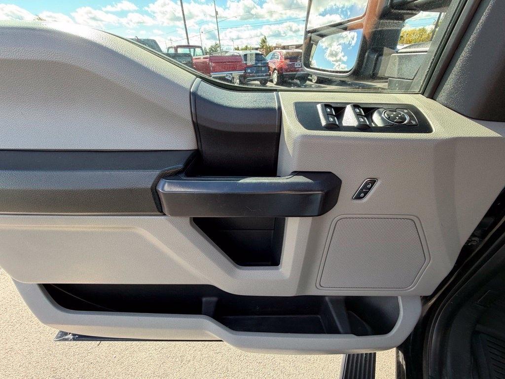 Ford F-150 XL SuperCrew 6.5-ft. Bed 4WD 2017