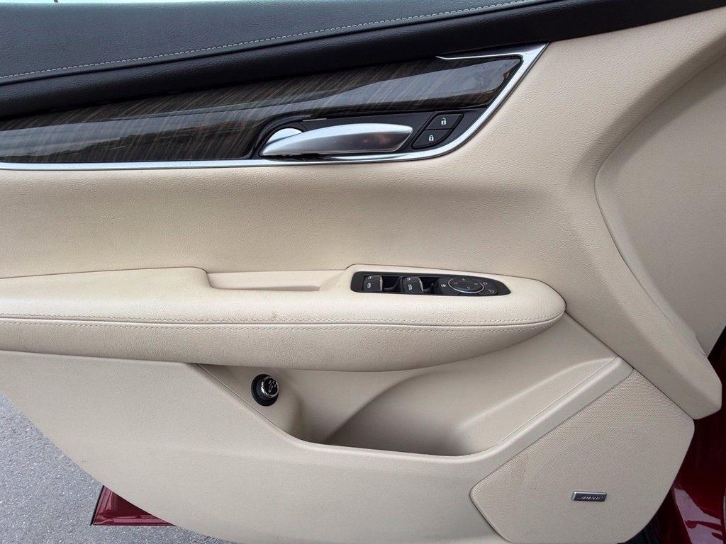 Cadillac XT5 Base AWD 2018