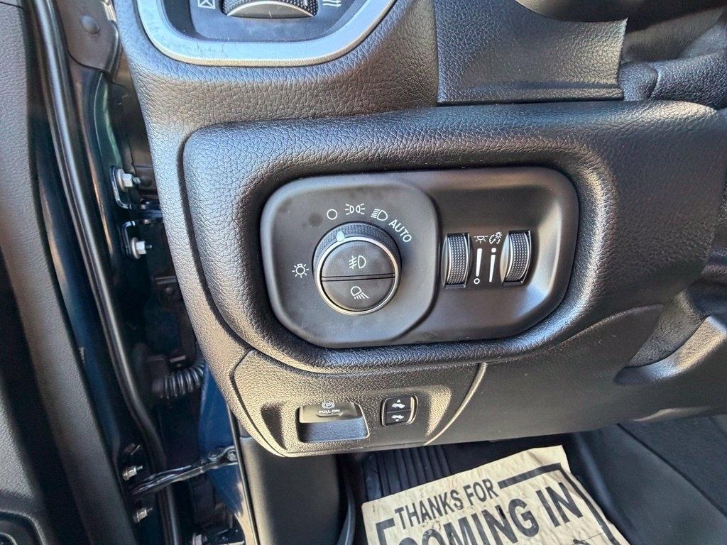 RAM 1500 Big Horn Crew Cab LWB 4WD 2019