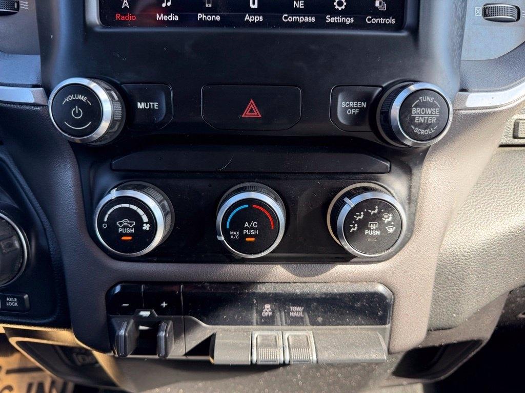 RAM 1500 Big Horn Crew Cab SWB 4WD 2019