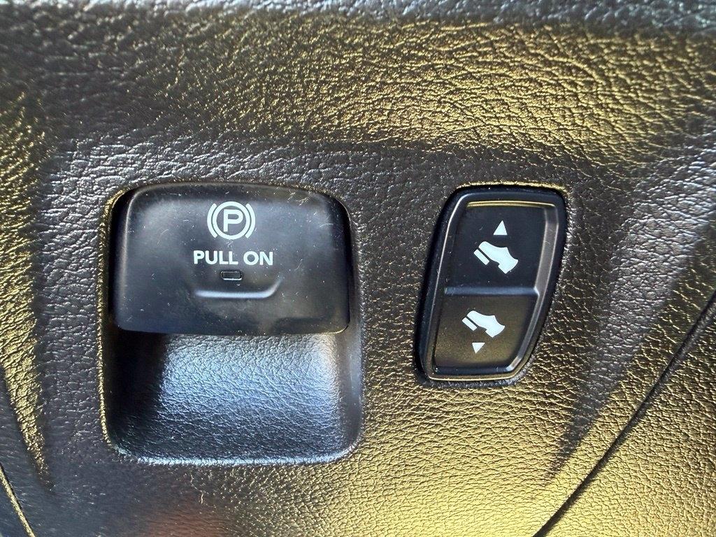 RAM 1500 Big Horn Crew Cab SWB 4WD 2019