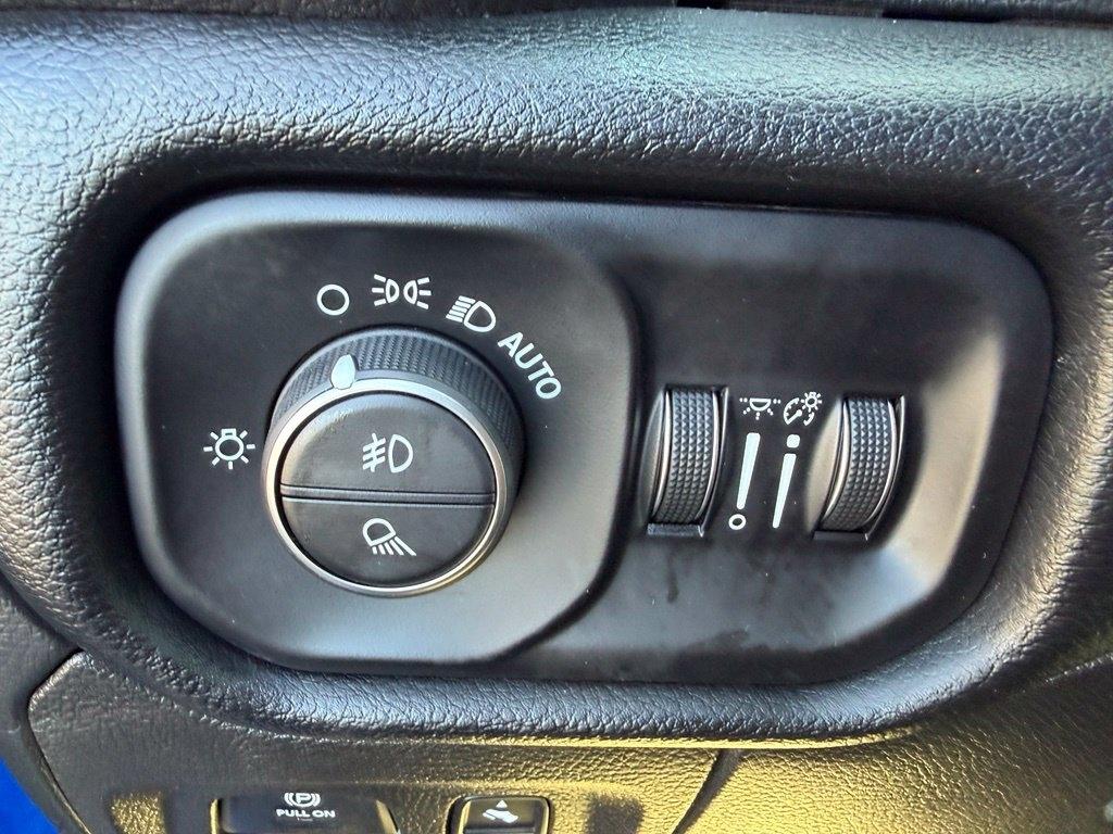 RAM 1500 Big Horn Crew Cab SWB 4WD 2019
