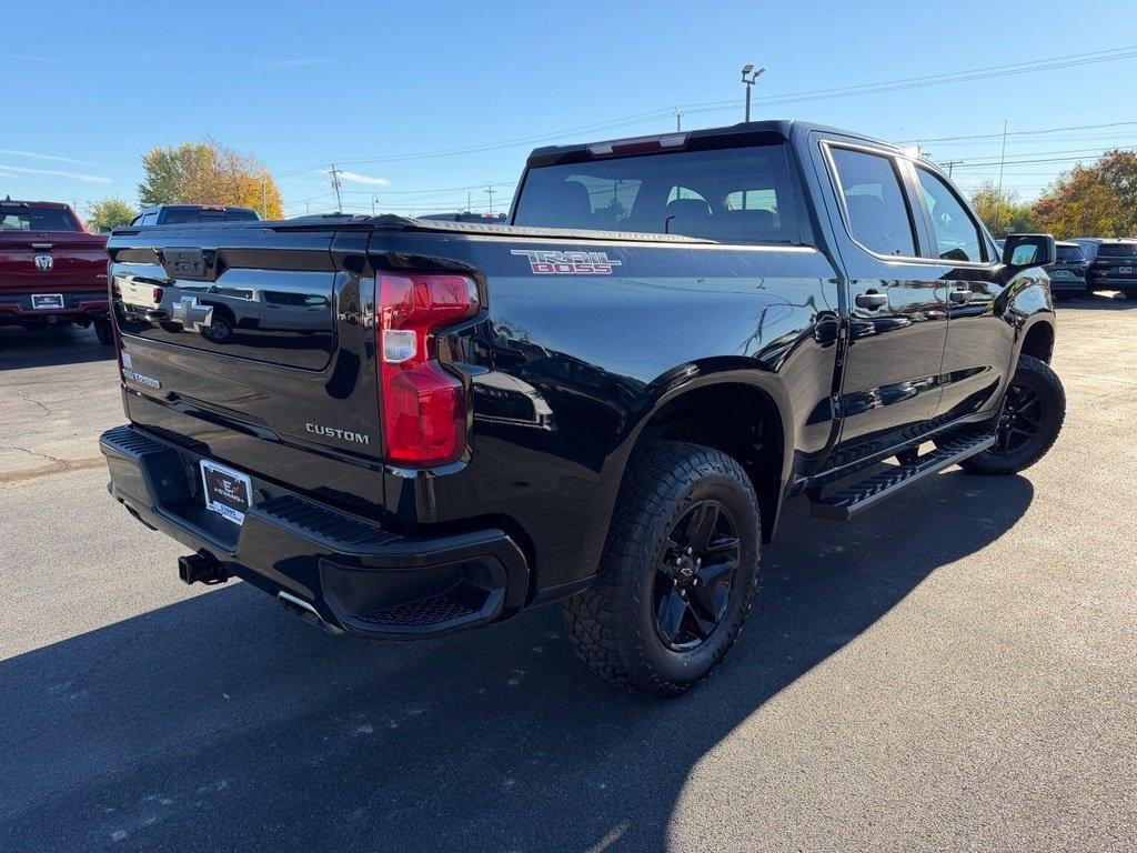 Chevrolet Silverado 1500 Custom Trail Boss Crew Cab Long Box 4WD 2021