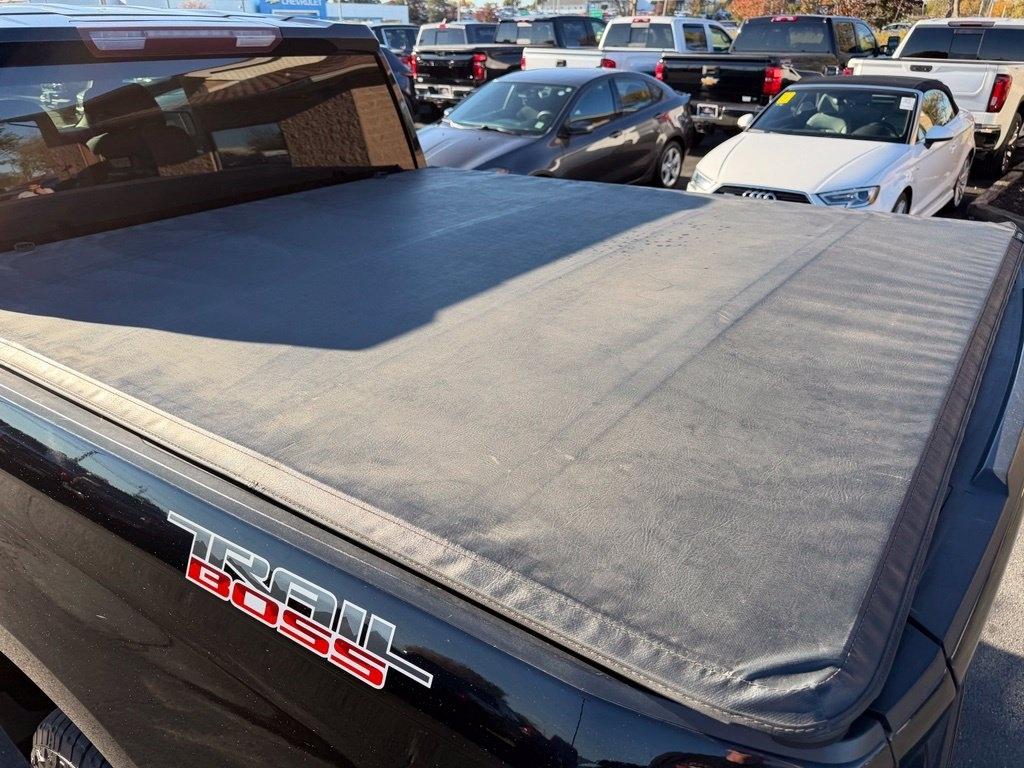 Chevrolet Silverado 1500 Custom Trail Boss Crew Cab Long Box 4WD 2021