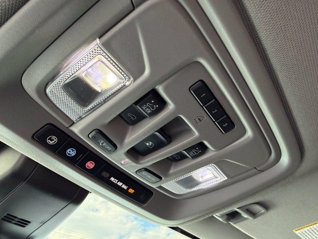 GMC Sierra 2500HD Denali Ultimate Crew Cab 4WD 2020