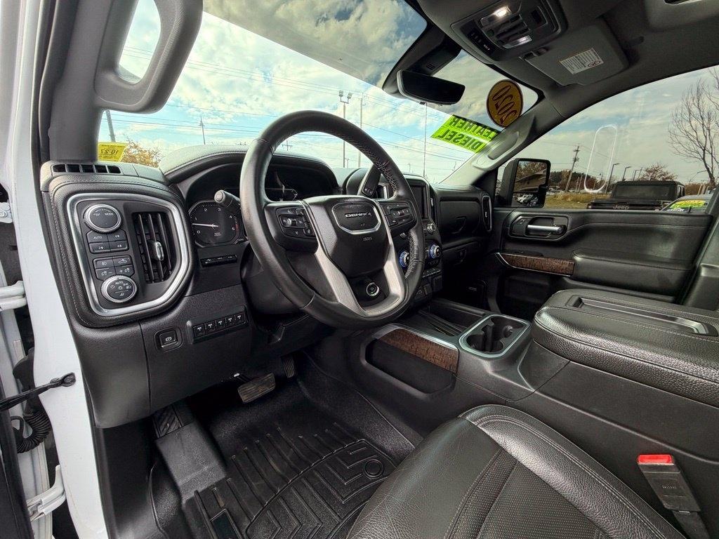 GMC Sierra 2500HD Denali Ultimate Crew Cab 4WD 2020