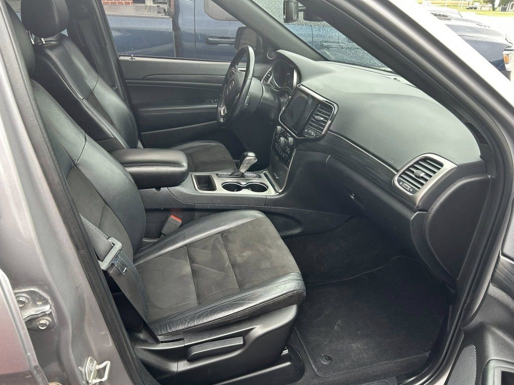 Jeep Grand Cherokee Laredo 4WD 2020 Jeep Grand Cherokee Laredo 4WD 2020