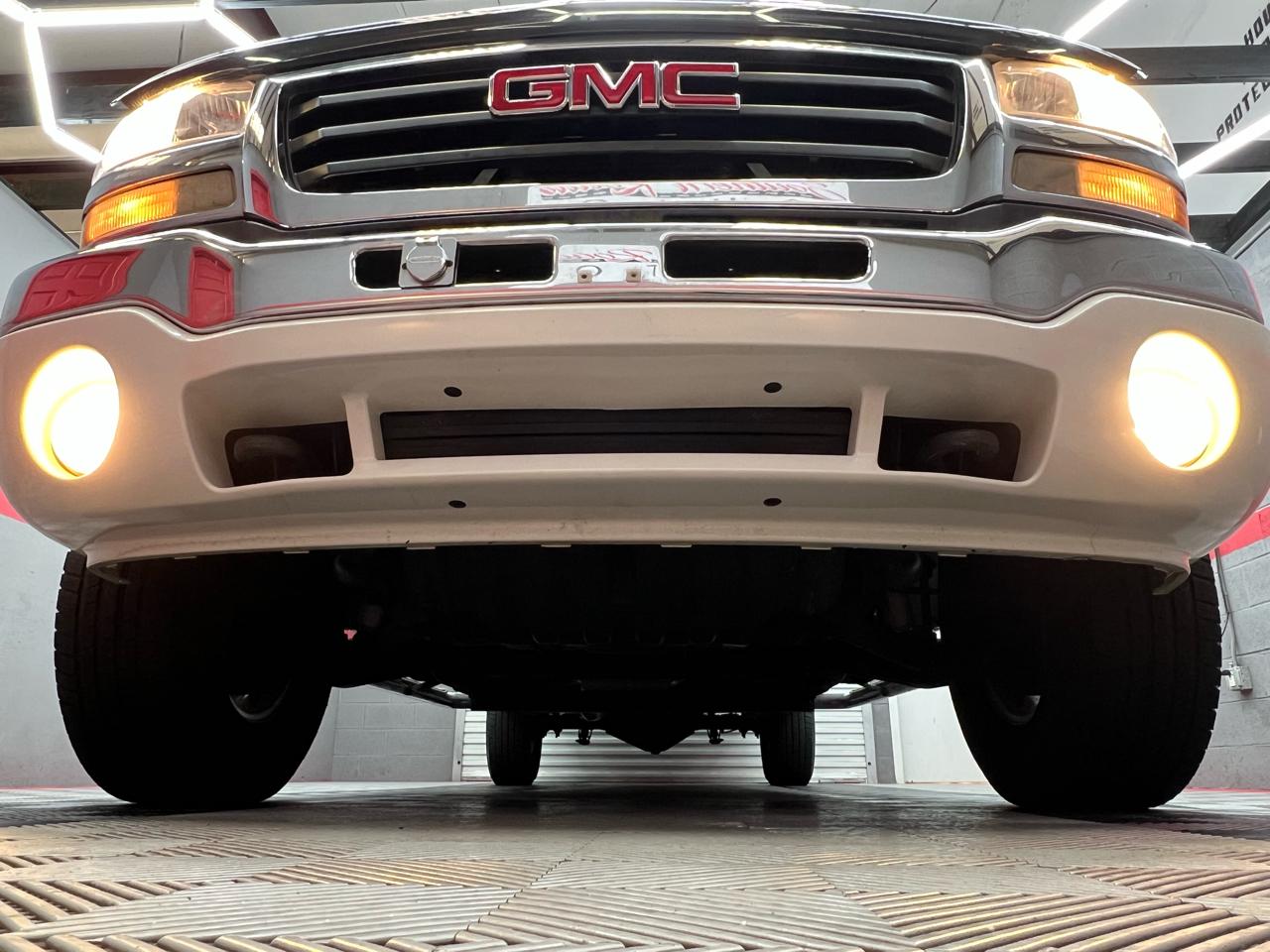 GMC Sierra 2500HD  2005