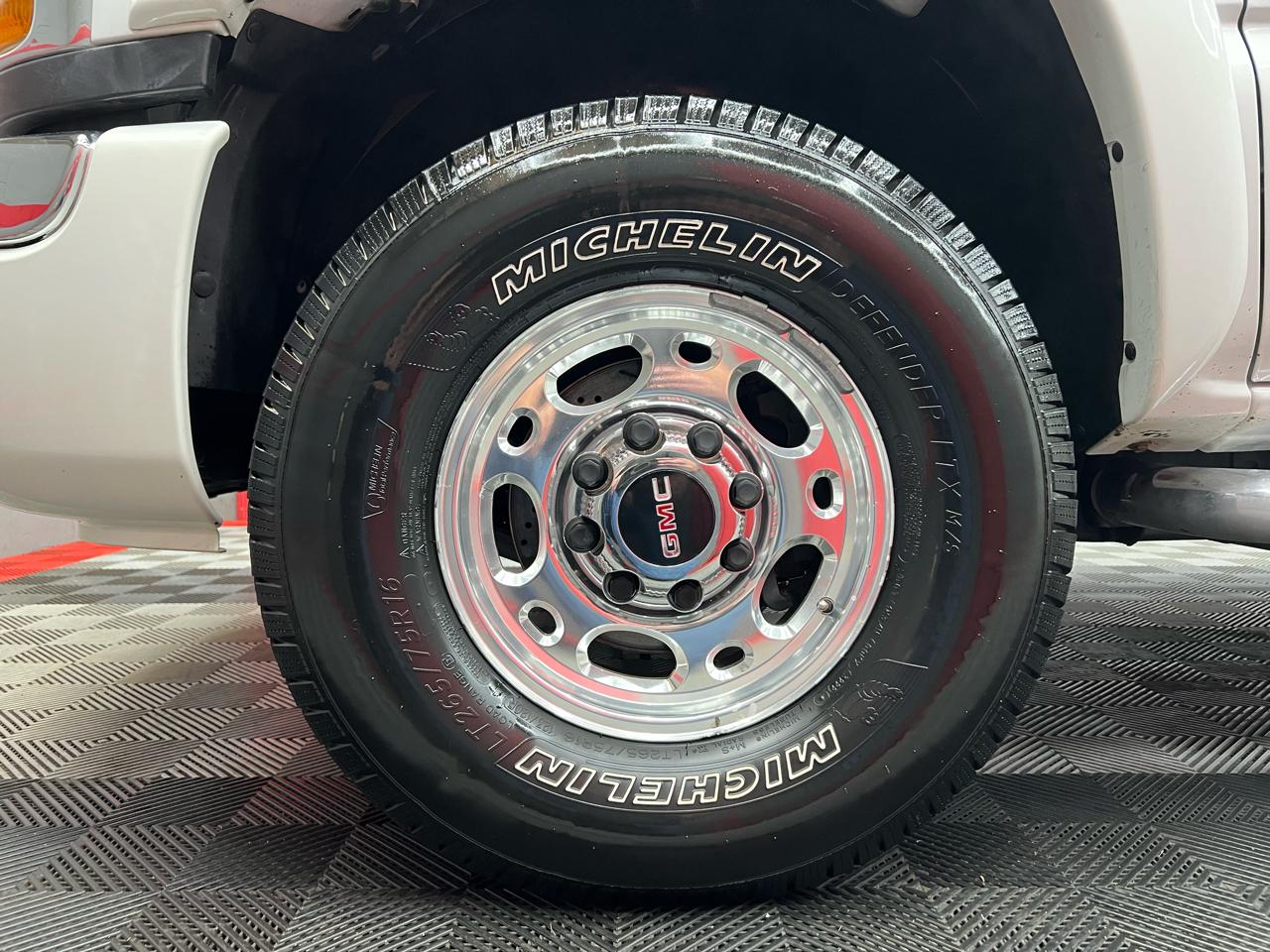 GMC Sierra 2500HD  2005