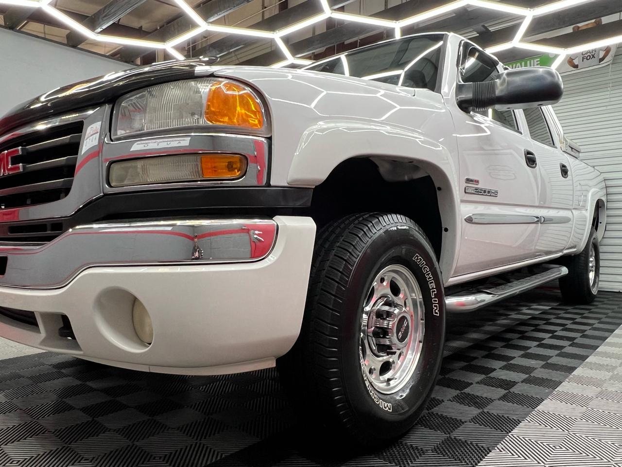 GMC Sierra 2500HD  2005