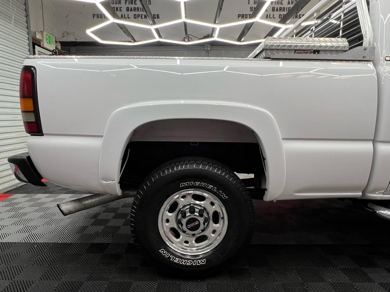 GMC Sierra 2500HD  2005