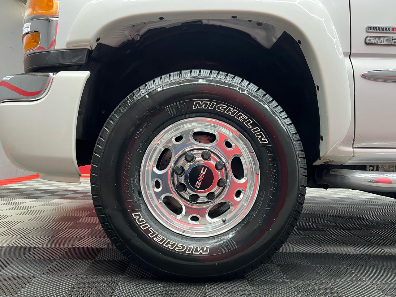 GMC Sierra 2500HD  2005