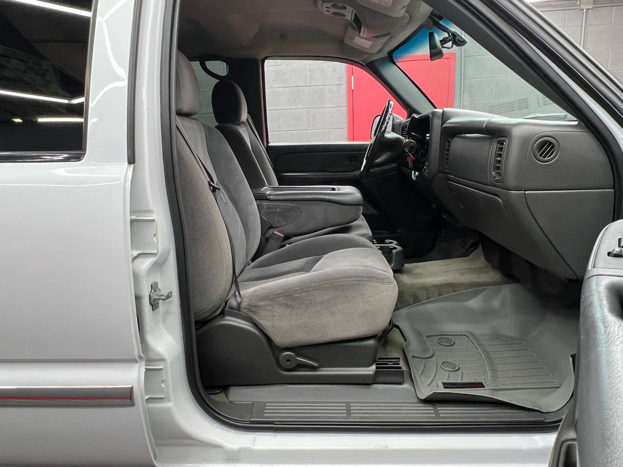 GMC Sierra 2500HD  2005