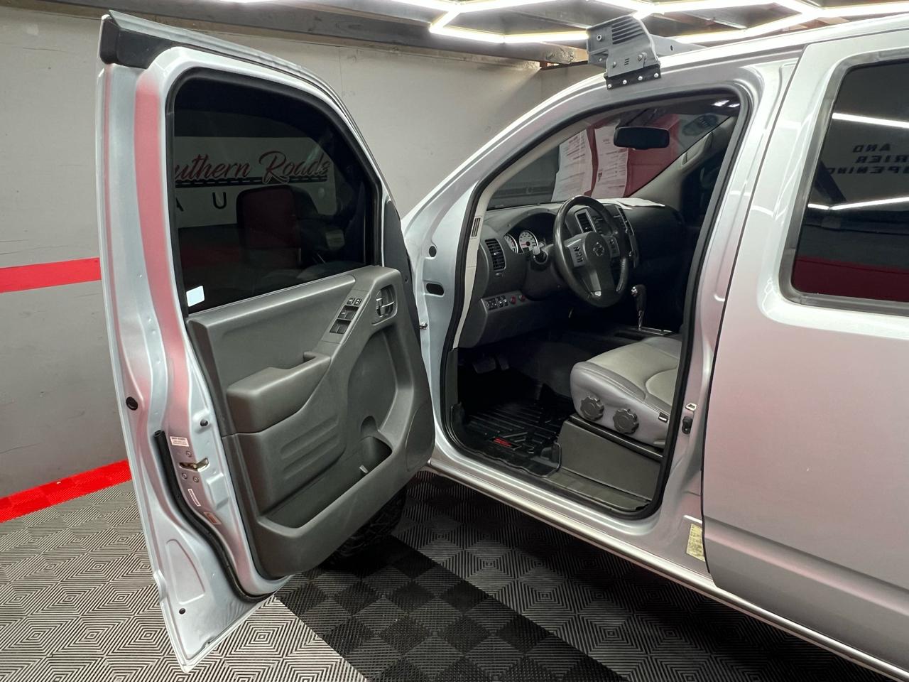 Nissan Frontier PRO-4X Crew Cab 4WD 2019