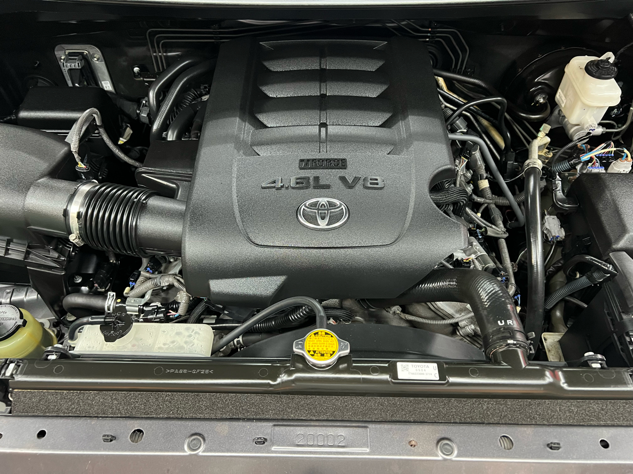 Toyota Tundra SR5 4.6L V8 Double Cab 2WD 2017 Toyota Tundra SR5 4.6L V8 Double Cab 2WD 2017