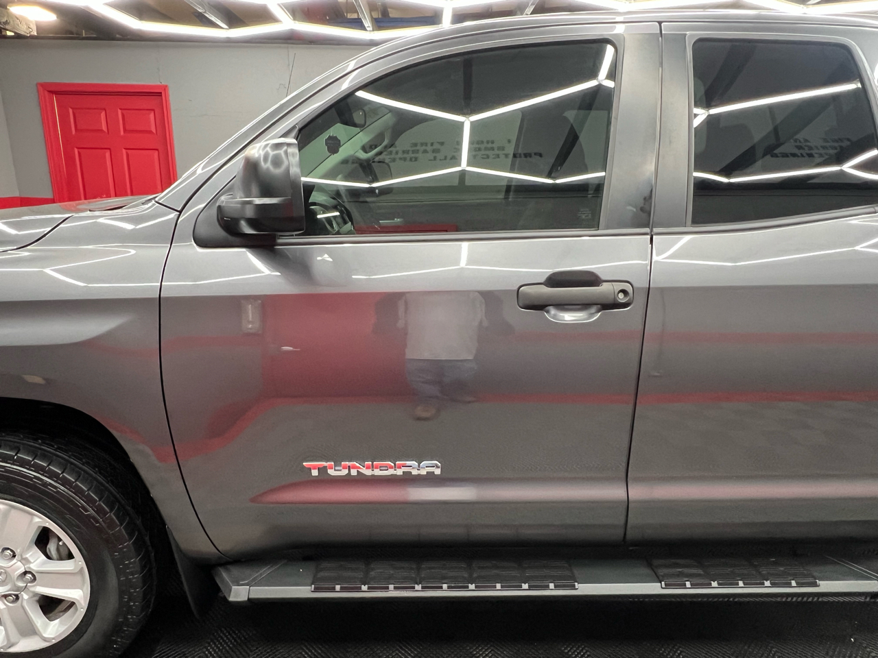 Toyota Tundra SR5 4.6L V8 Double Cab 2WD 2017 Toyota Tundra SR5 4.6L V8 Double Cab 2WD 2017
