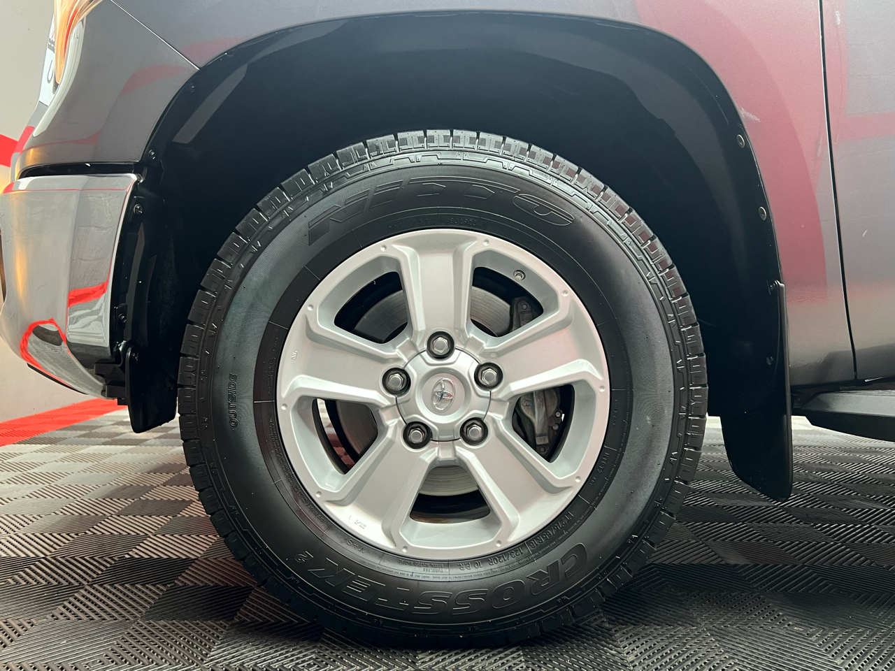 Toyota Tundra SR5 4.6L V8 Double Cab 2WD 2017 Toyota Tundra SR5 4.6L V8 Double Cab 2WD 2017