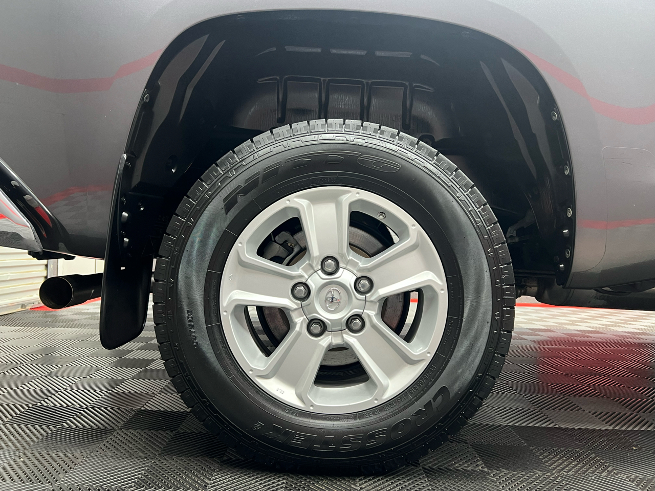 Toyota Tundra SR5 4.6L V8 Double Cab 2WD 2017 Toyota Tundra SR5 4.6L V8 Double Cab 2WD 2017