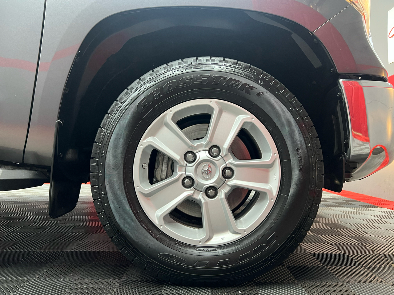 Toyota Tundra SR5 4.6L V8 Double Cab 2WD 2017 Toyota Tundra SR5 4.6L V8 Double Cab 2WD 2017