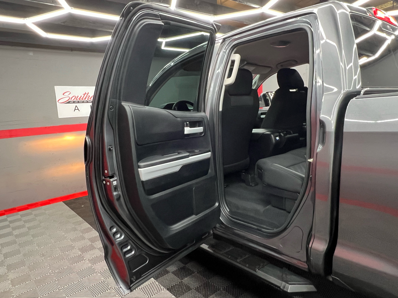 Toyota Tundra SR5 4.6L V8 Double Cab 2WD 2017 Toyota Tundra SR5 4.6L V8 Double Cab 2WD 2017