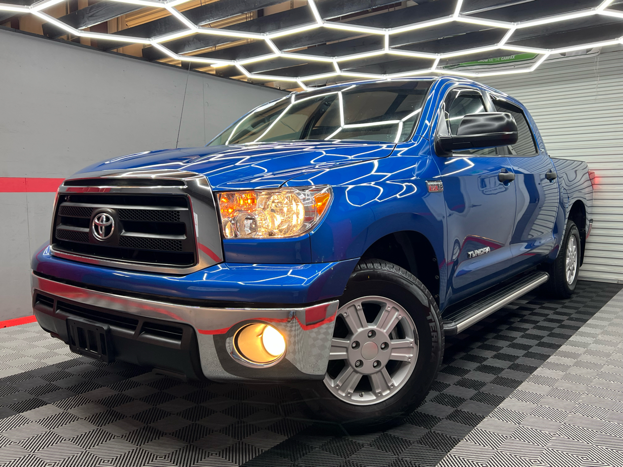 2010 Toyota Tundra Tundra-Grade CrewMax 5.7L 2WD