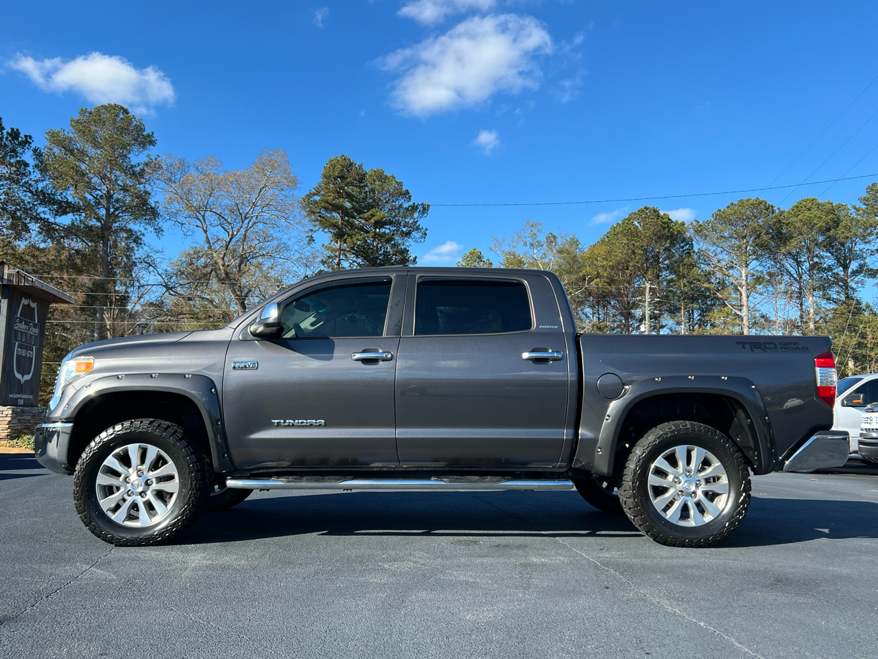 Toyota Tundra Limited 5.7L FFV CrewMax 4WD 2015