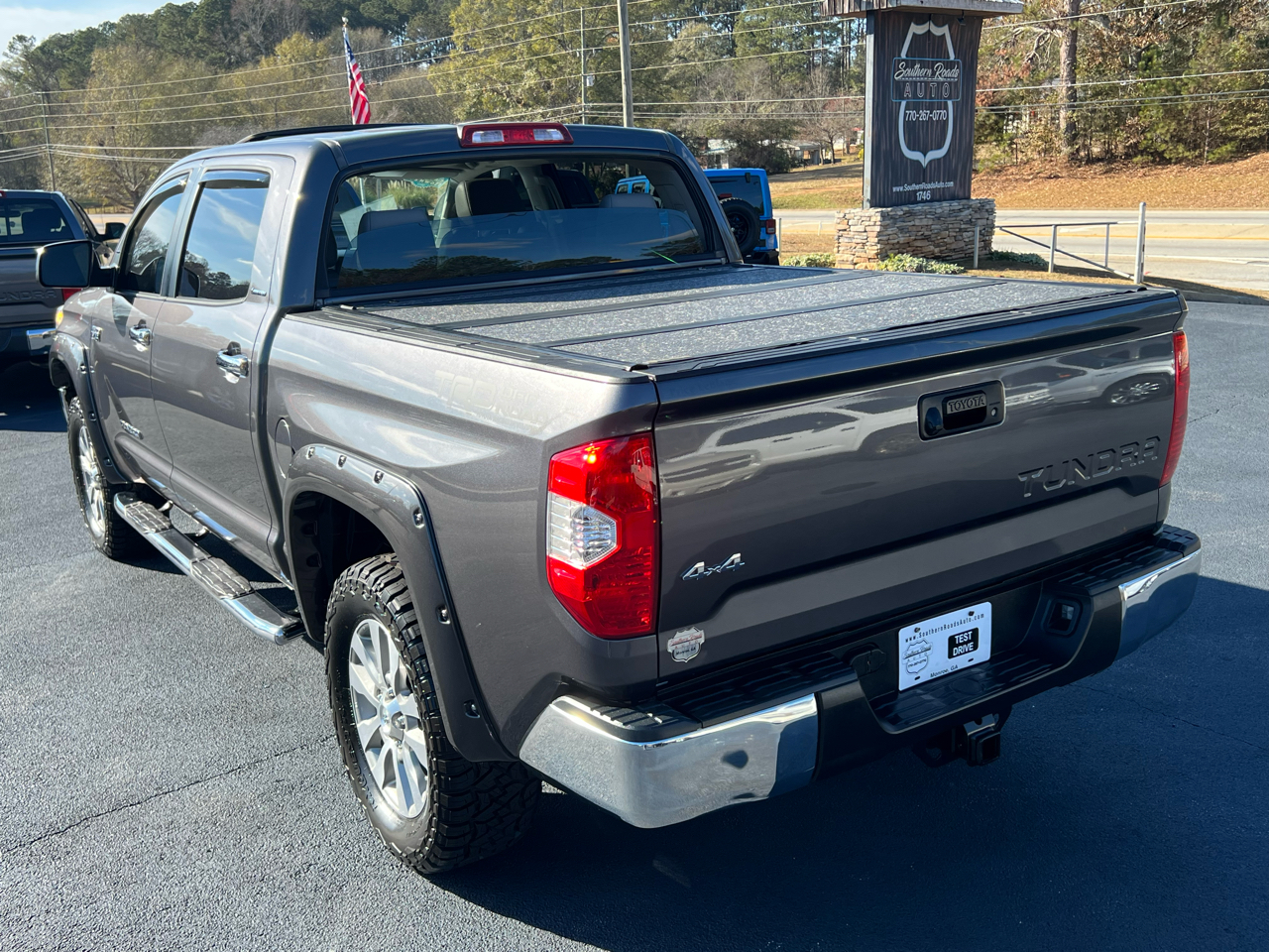 Toyota Tundra Limited 5.7L FFV CrewMax 4WD 2015