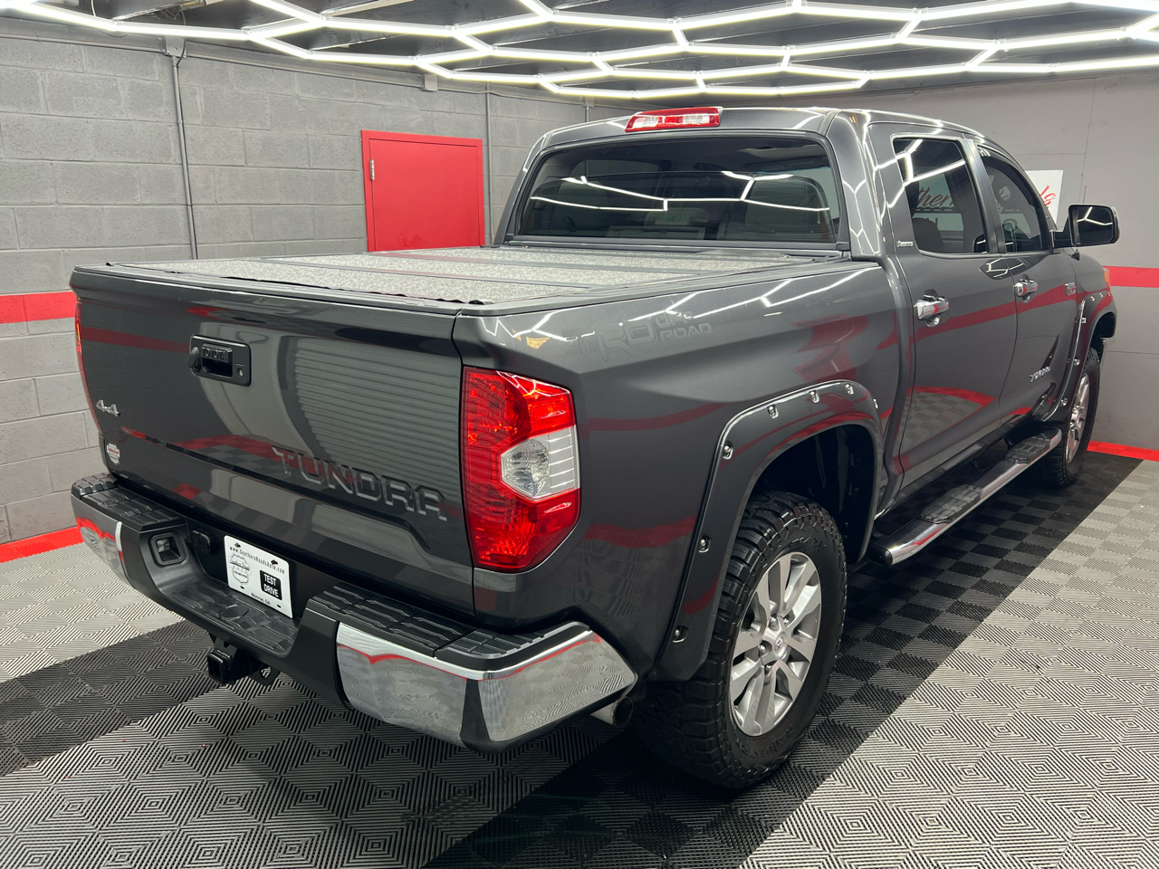 Toyota Tundra Limited 5.7L FFV CrewMax 4WD 2015