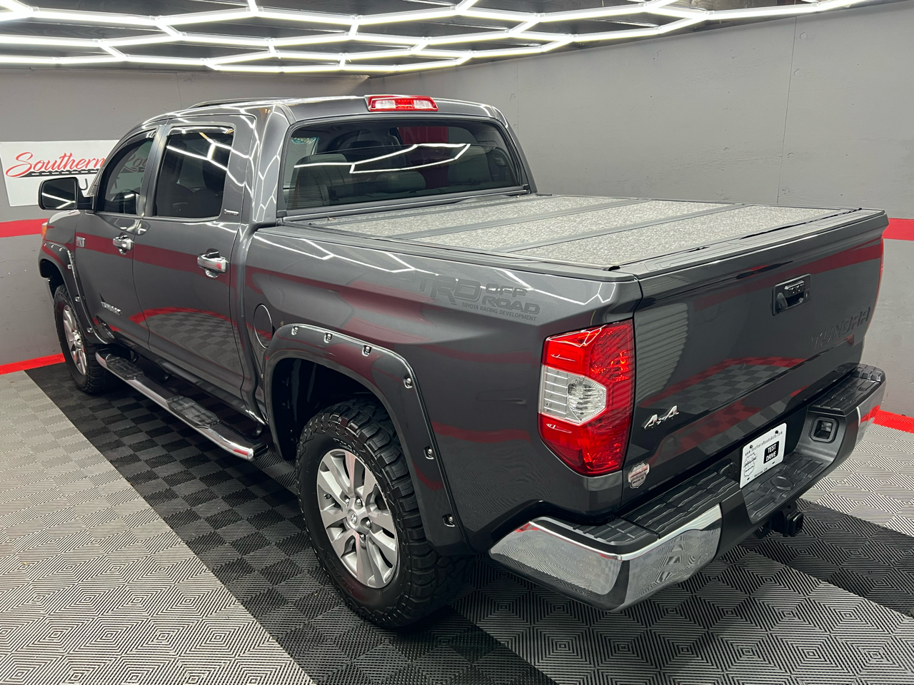 Toyota Tundra Limited 5.7L FFV CrewMax 4WD 2015