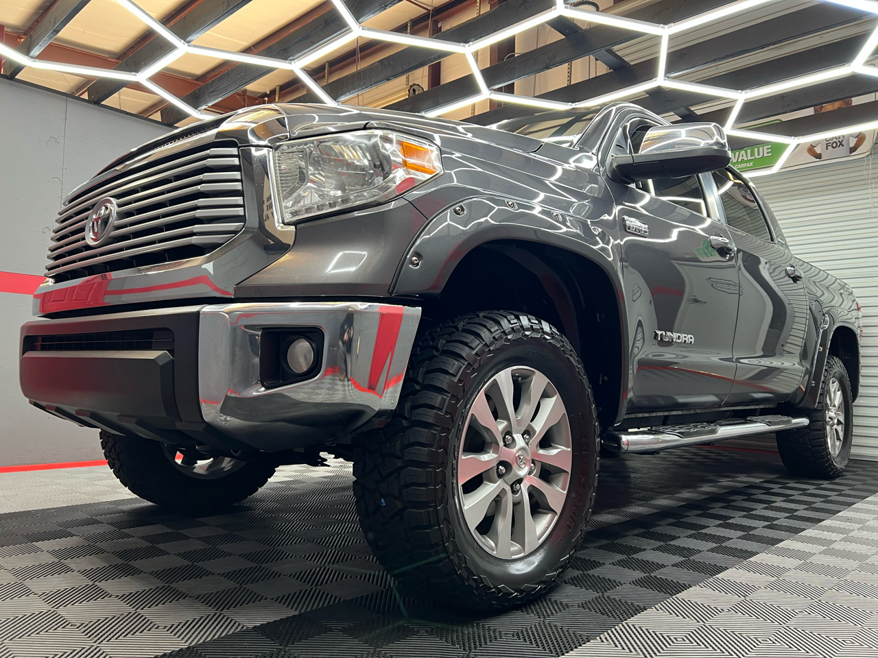 Toyota Tundra Limited 5.7L FFV CrewMax 4WD 2015