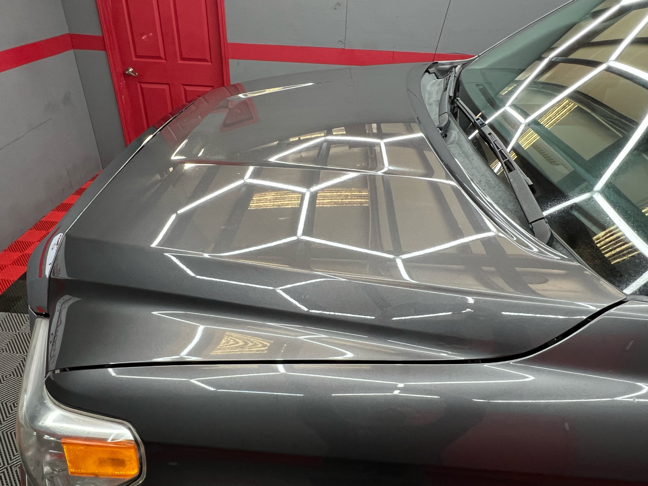 Toyota Tundra Limited 5.7L FFV CrewMax 4WD 2015