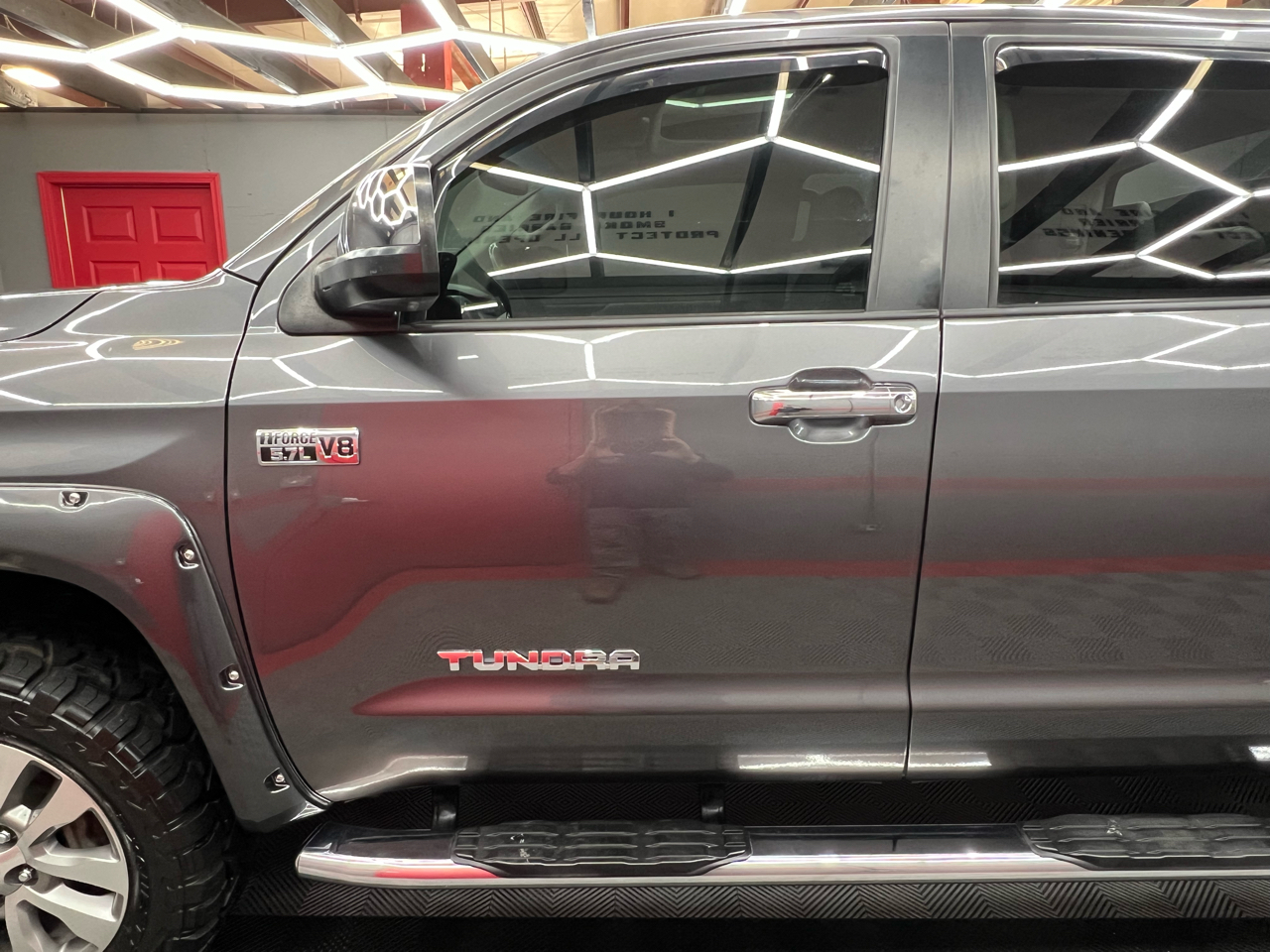 Toyota Tundra Limited 5.7L FFV CrewMax 4WD 2015
