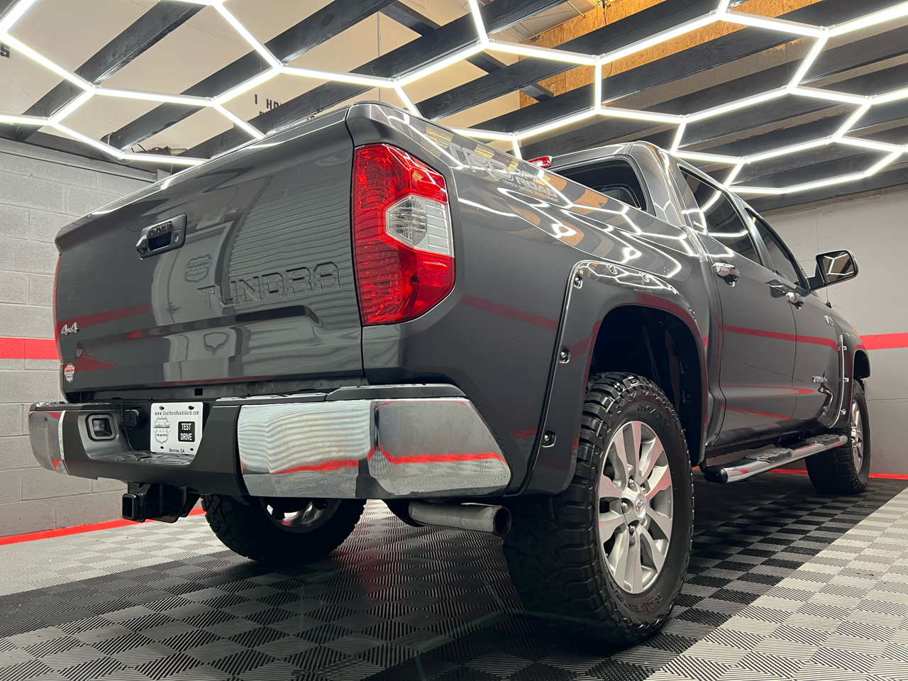 Toyota Tundra Limited 5.7L FFV CrewMax 4WD 2015